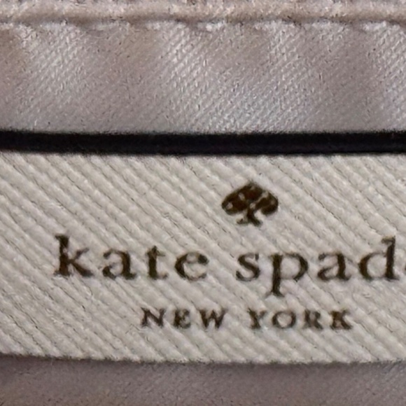 AUTHENTIC KATE SPADE NY crossbody Dolly Duffle in Meringue pre-owned - Picture 6 of 13